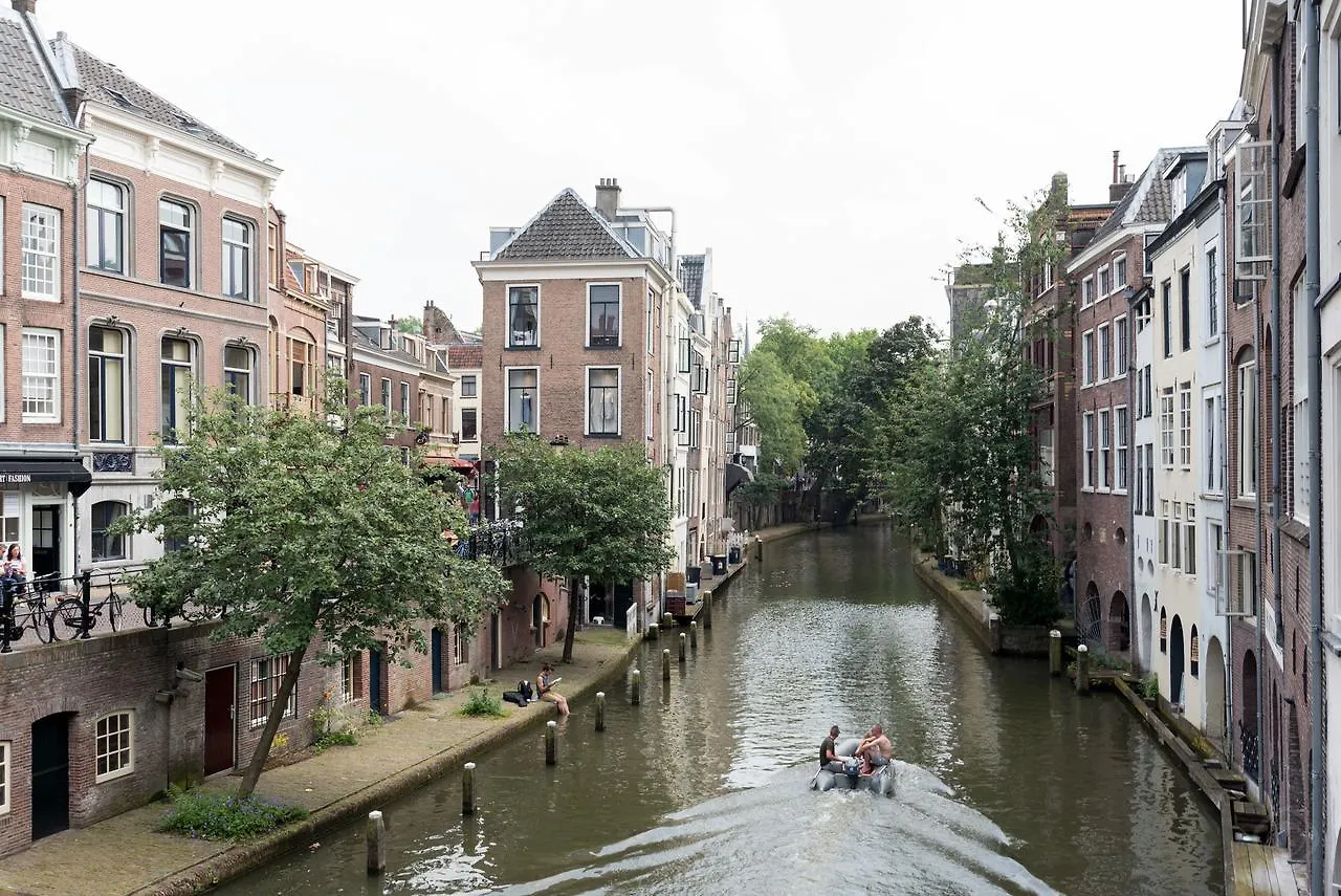 אוטרכט Oude Gracht Apartment הולנד