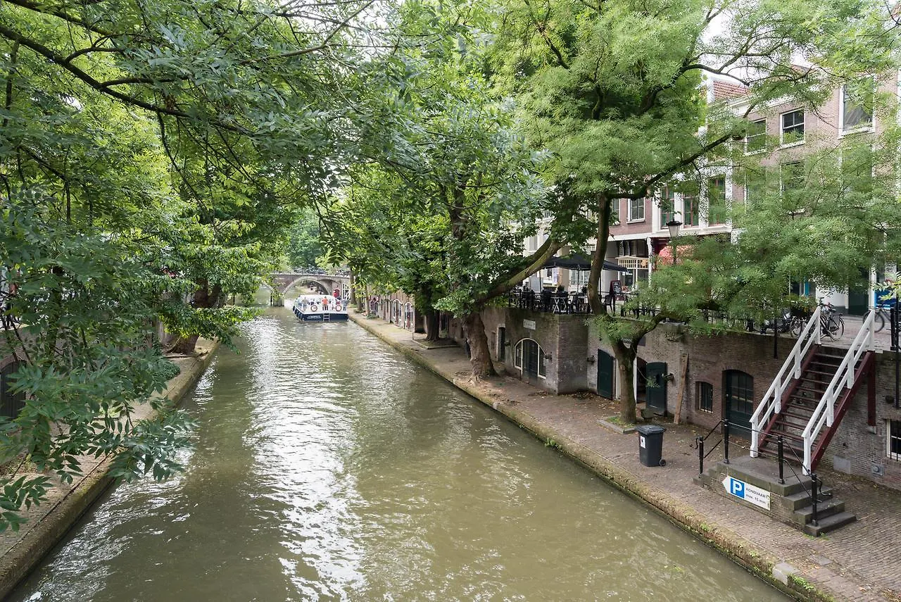 אוטרכט Oude Gracht Apartment 0*,  הולנד